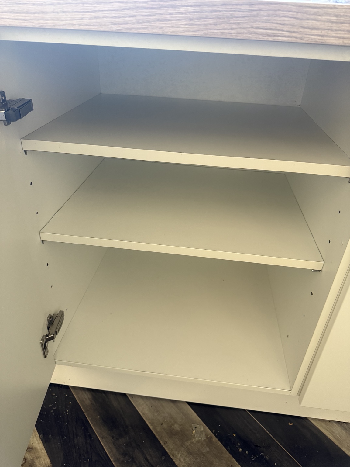 Kitchen cupboard after deep cleaning