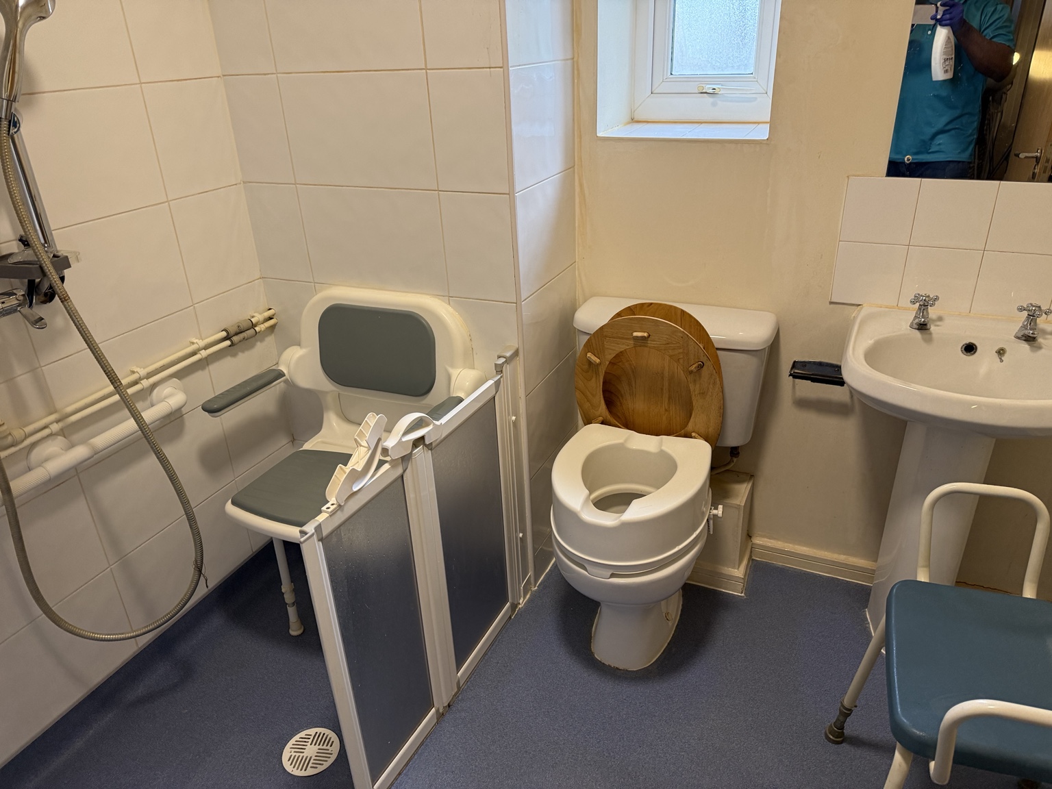 Bathroom after end-of-tenancy and move-out cleaning