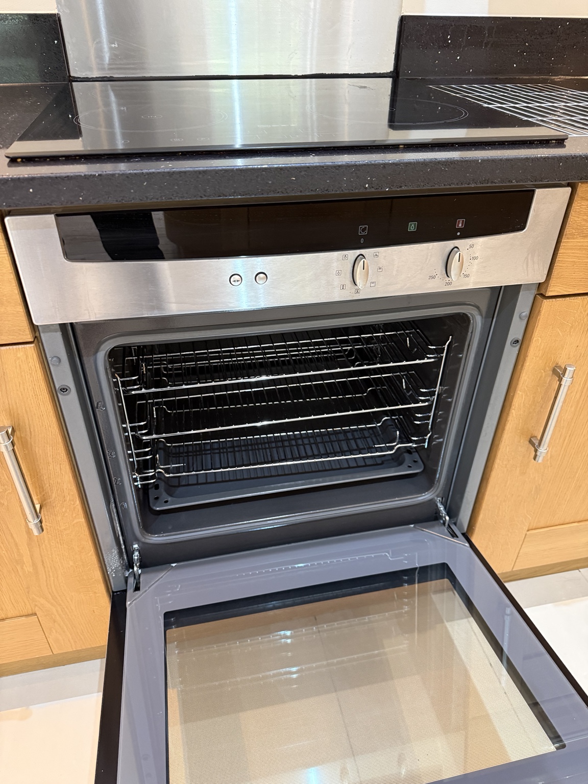 Oven after end-of-tenancy and move-out cleaning