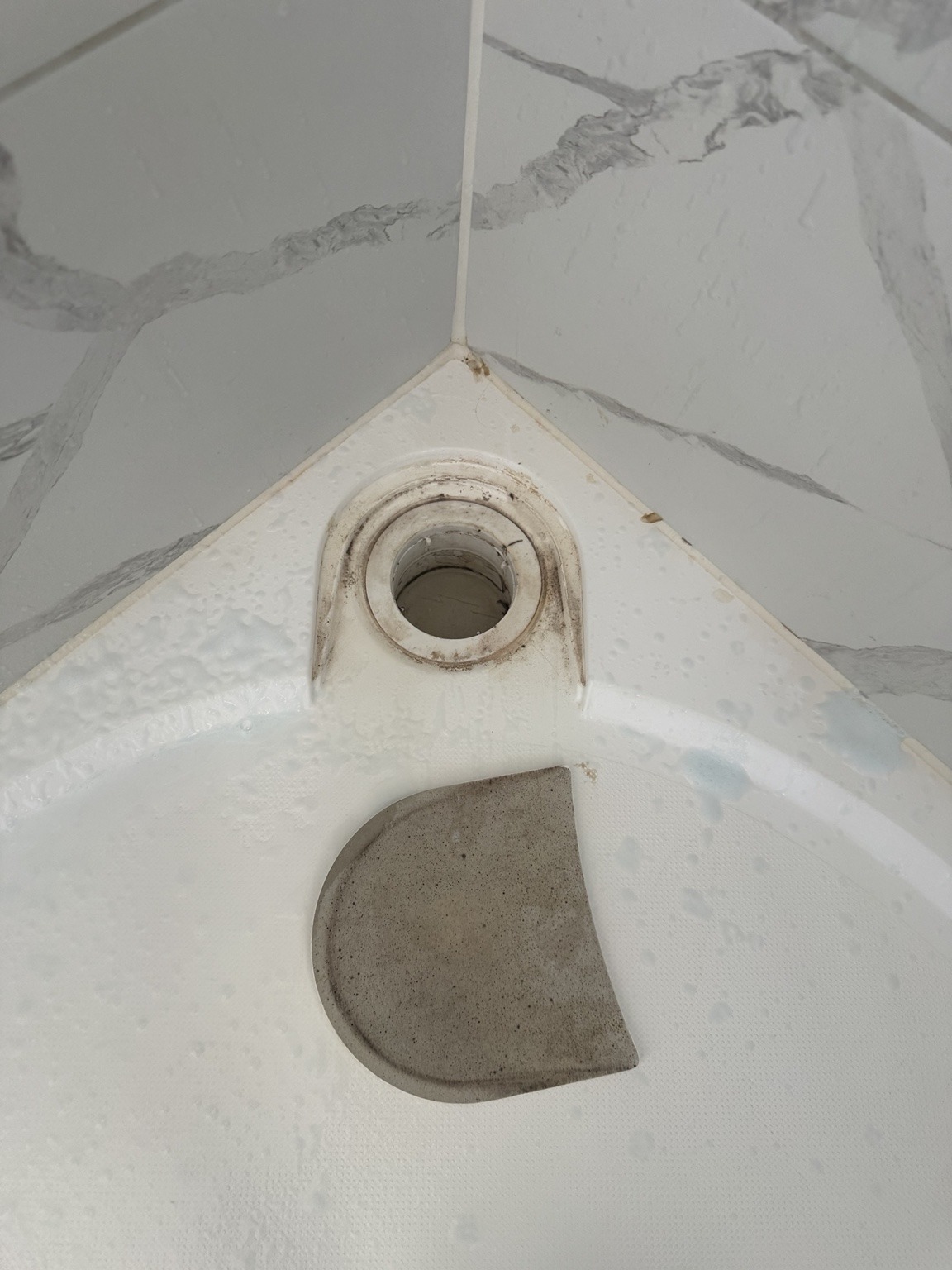 Bathroom fitting before regular cleaning